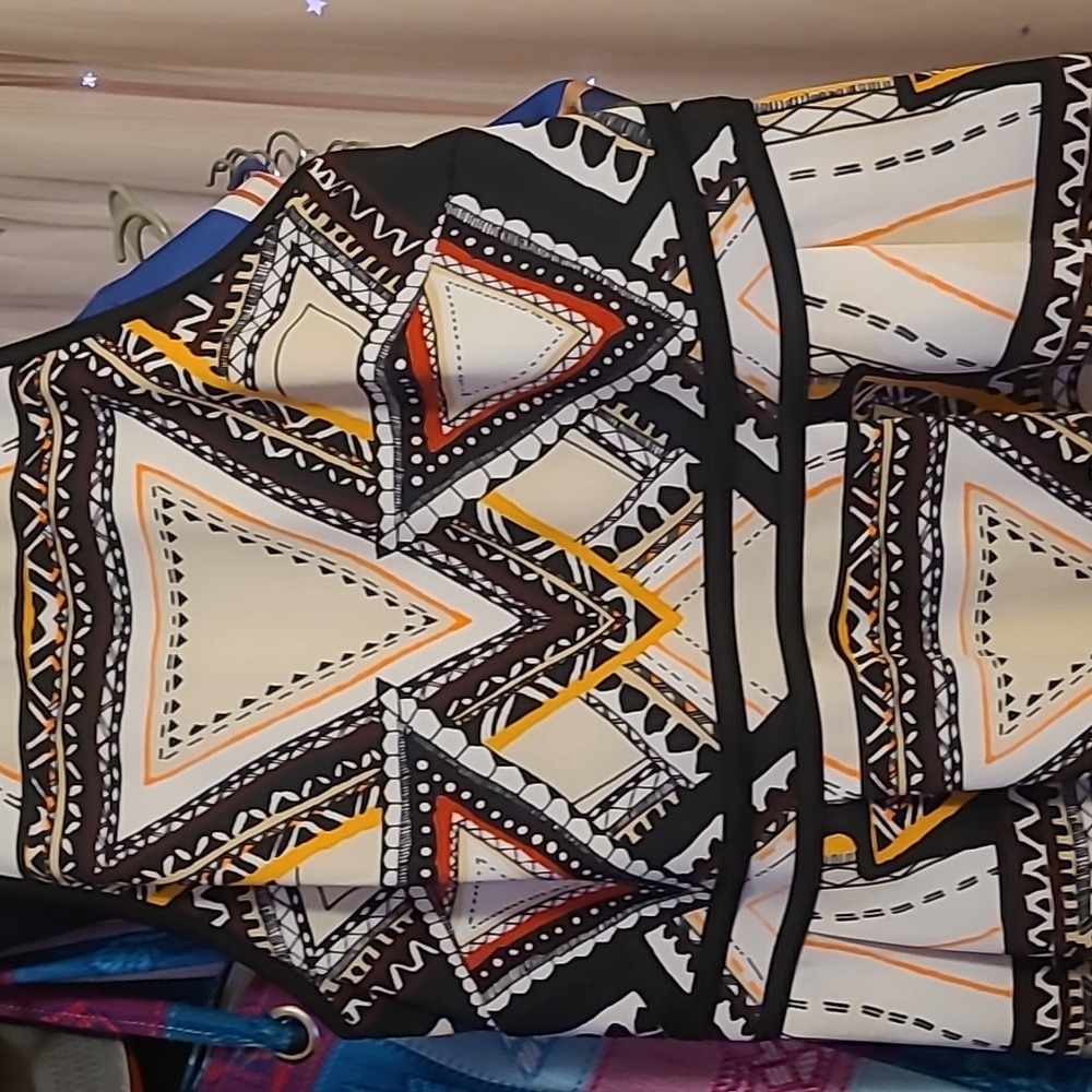 Geometric Patterned Dress - Multicolor - Picture 2 of 3